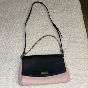 Kate Spade New York Greer Laurel Way Crossbody Purse
(Warm Vellum/Black)